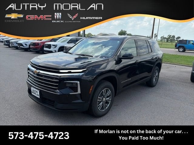 2026 Chevrolet Traverse LT in Mosaic Black Metallic — front three-quarter view